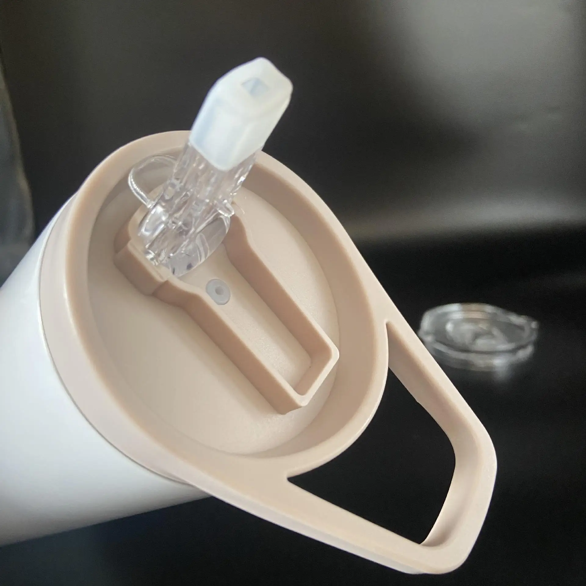 الجملة 20oz / 30oz جدار مزدوج فراغ معزول بهلوان حبوب البن بهلوان مع غطاء مقاوم للتسرب 12