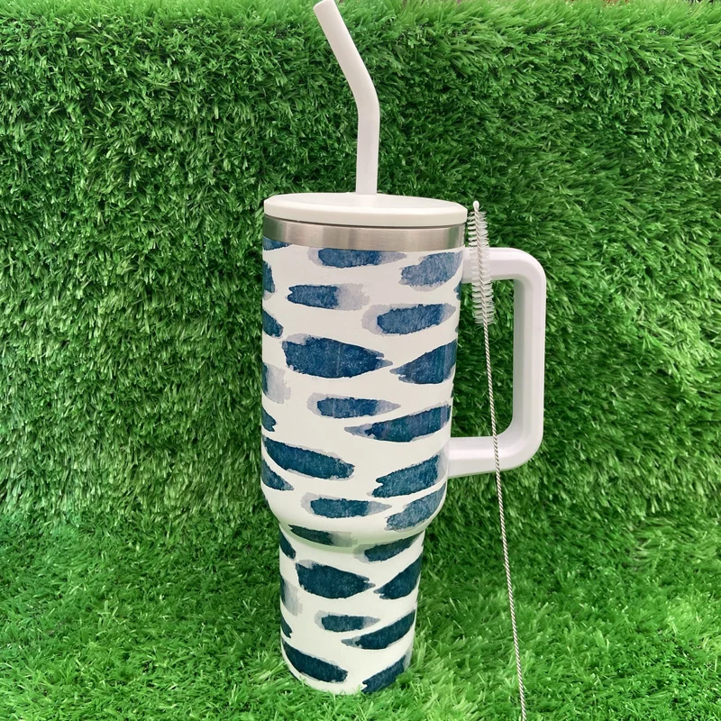 كوب جديد من الورق الذهبي والأزرق على الجدران سعة 40 أونصة من الفولاذ المقاوم للصدأ معزول مع غطاء وقش 16