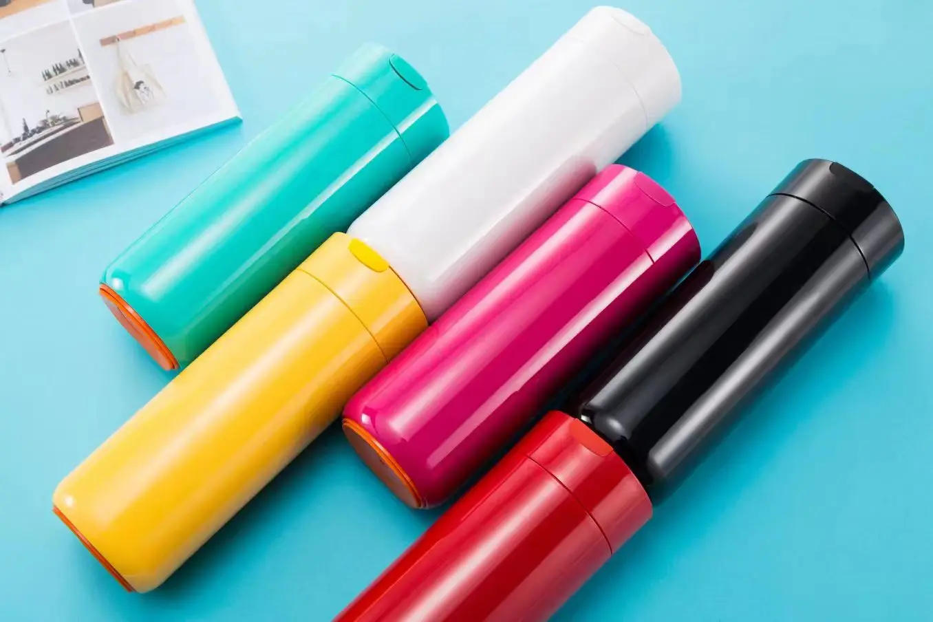 Выбор Китая оптовая продажа прочная портативная бутылка для воды из нержавеющей стали с мягкой силиконовой ручкой для путешествий и фитнеса 16