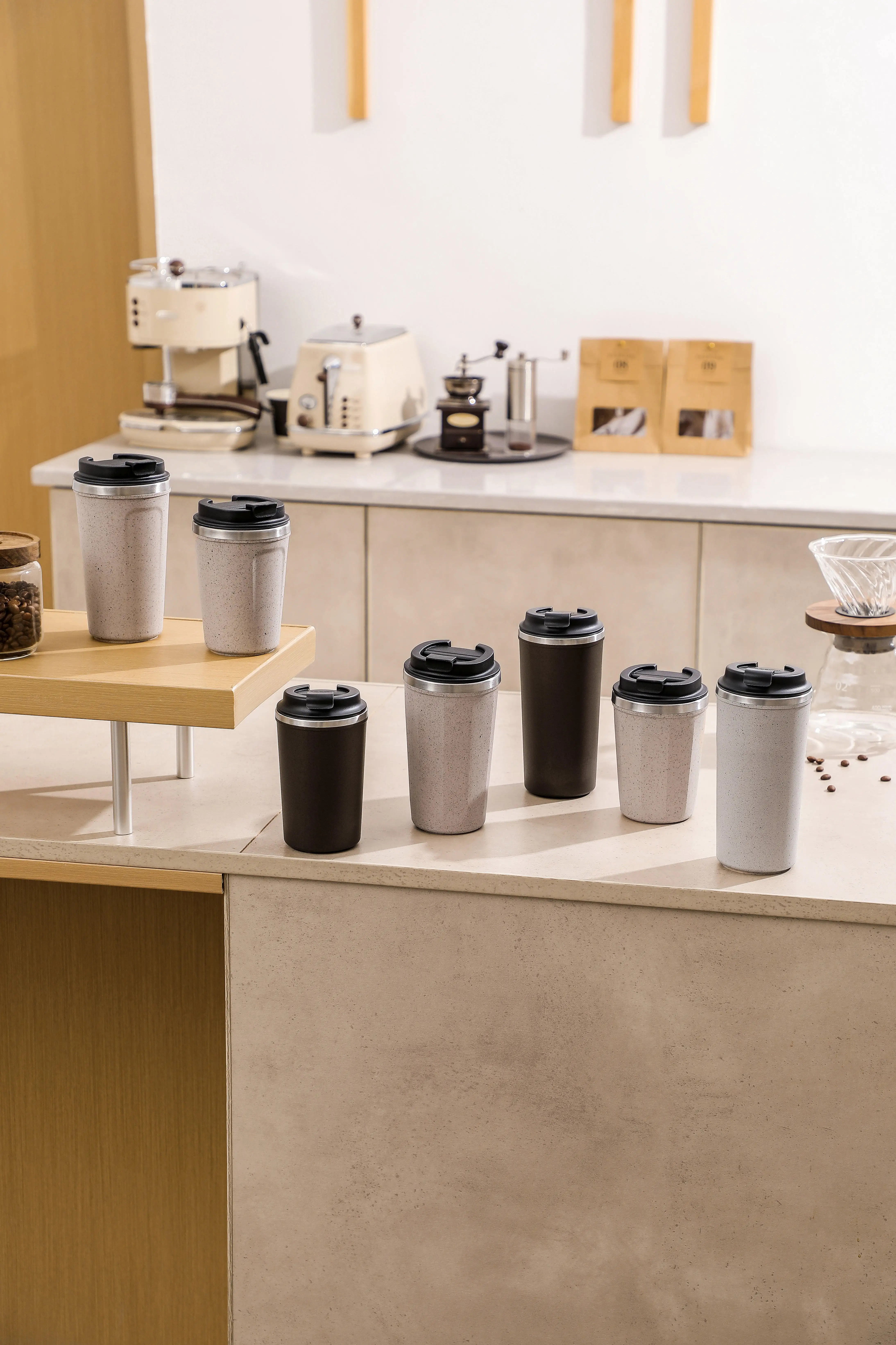 كوب قهوة من الفولاذ المقاوم للصدأ قابل لإعادة الاستخدام بشعار مخصص، كوب بدون انسكاب وغير قابل للسقوط 14