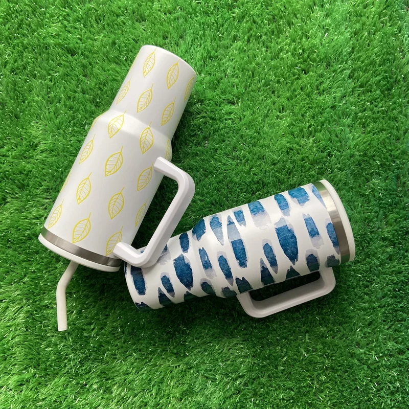 الجملة أوراق ذهبية جديدة والأزرق الكتابة على الجدران نمط الفولاذ المقاوم للصدأ 40oz أكواب بهلوان مع مقبض وقش 12