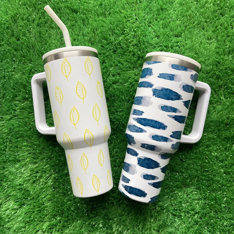 الجملة أوراق ذهبية جديدة والأزرق الكتابة على الجدران نمط الفولاذ المقاوم للصدأ 40oz أكواب بهلوان مع مقبض وقش 11