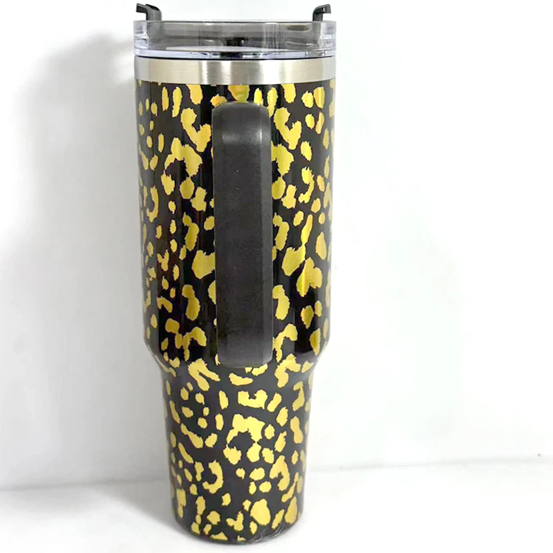 كوب تصعيد معزول من الفولاذ المقاوم للصدأ مزدوج الجدار بطبعة الفهد سعة 40 أونصة مع قش ومقبض 10