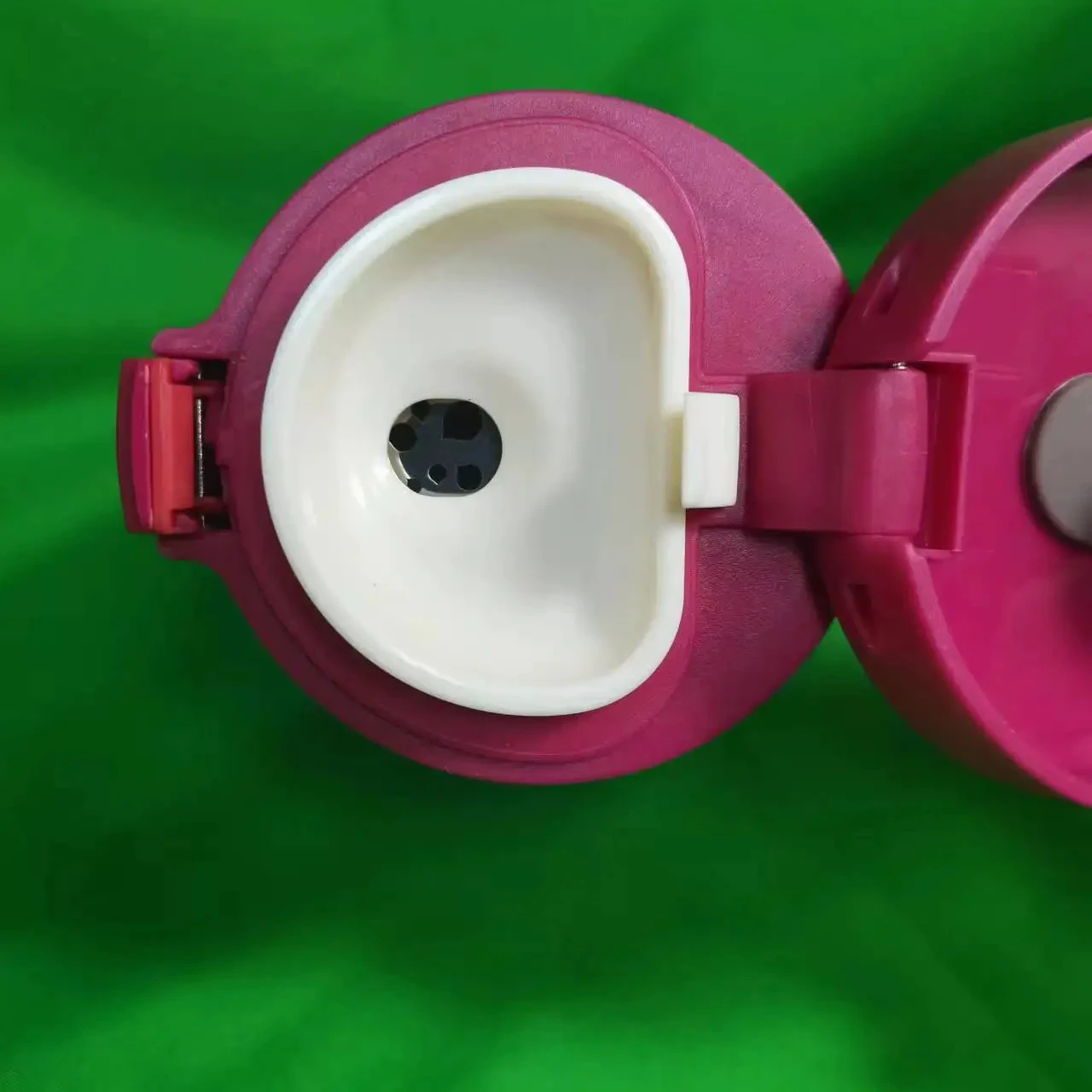 أكواب قهوة Ineedu بجدار مزدوج من الفولاذ المقاوم للصدأ ومعزولة بتفريغ الهواء مع غطاء 11