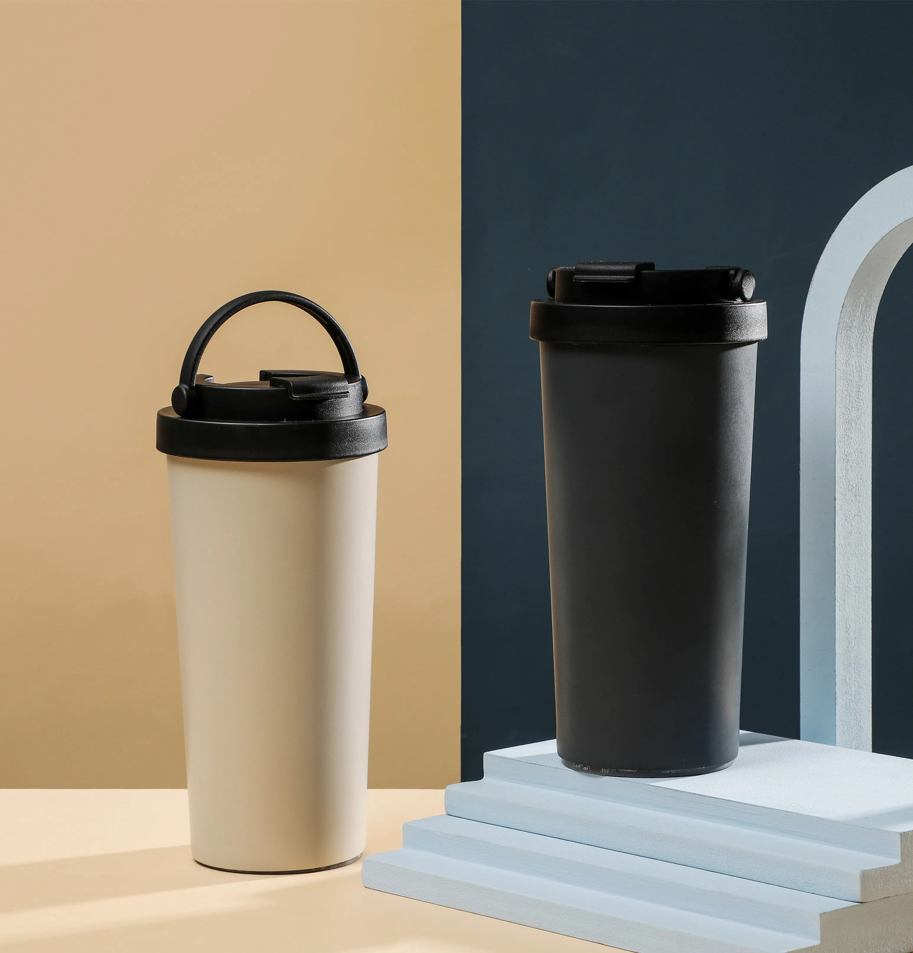 كوب شفط مضاد للانزلاق بشعار مخصص محمول، كوب قهوة مانع للتسرب، كوب شفط سحري، كوب غير قابل للسقوط 7