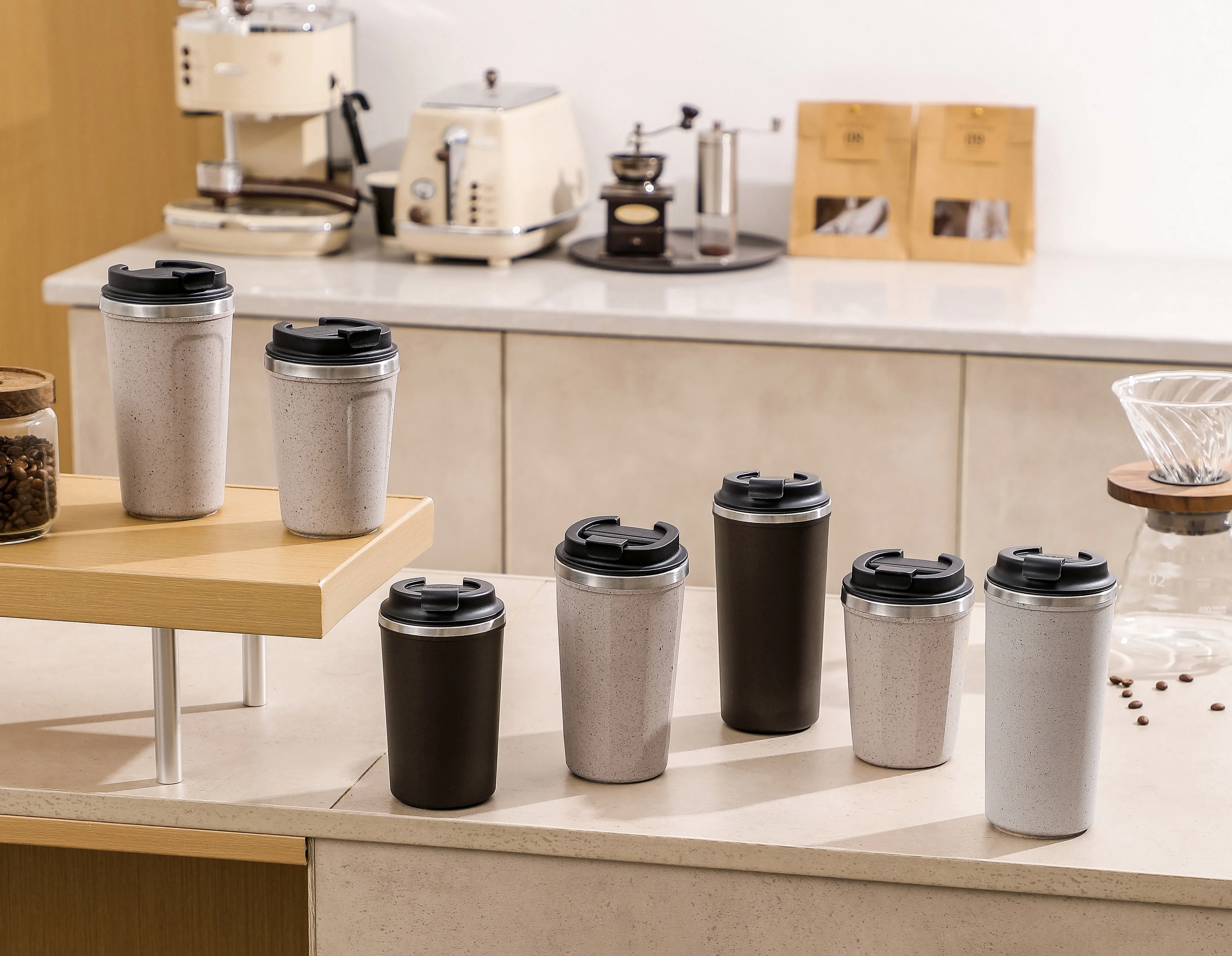 كوب قهوة من الفولاذ المقاوم للصدأ قابل لإعادة الاستخدام بشعار مخصص، كوب بدون انسكاب وغير قابل للسقوط1 7