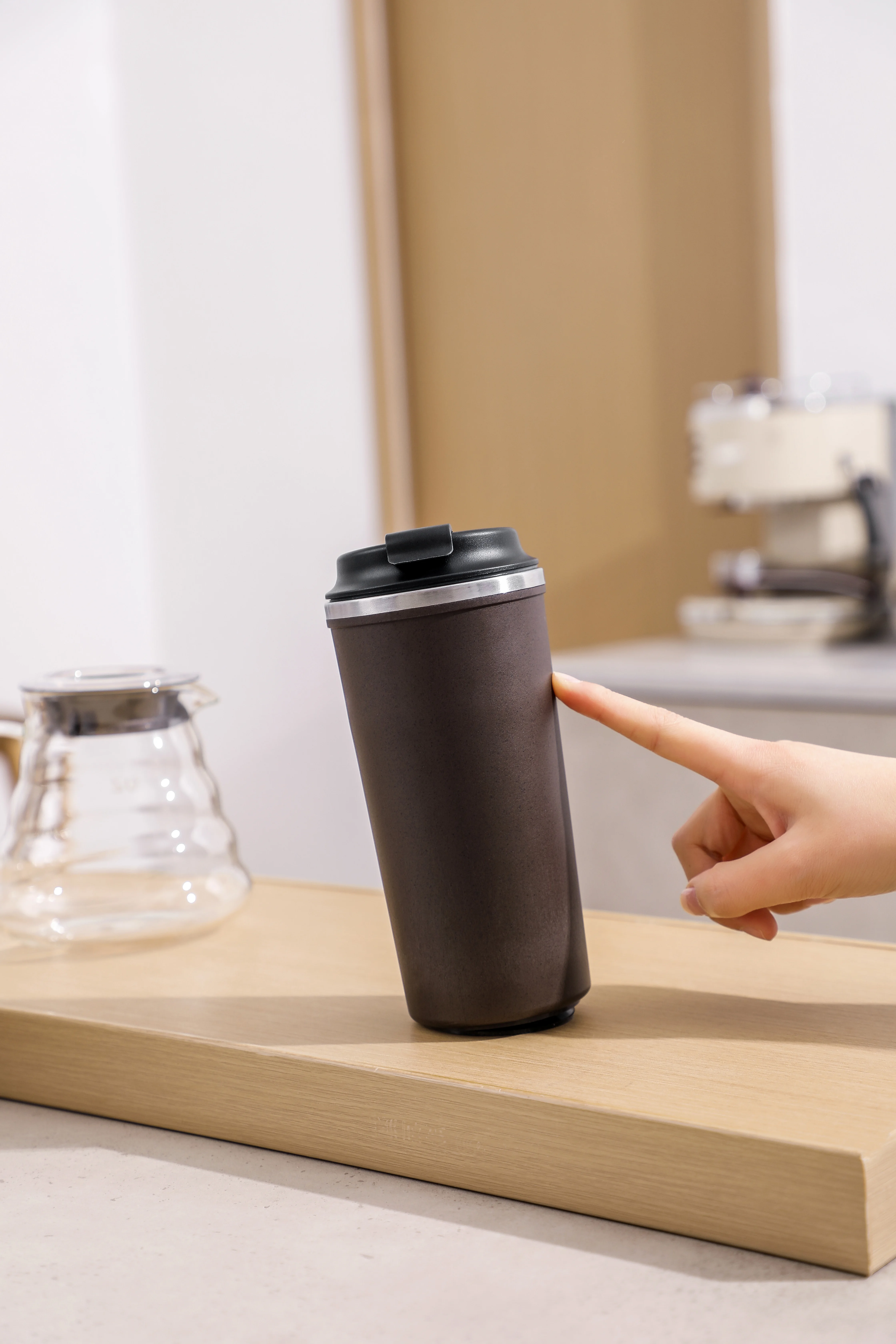 كوب قهوة من الفولاذ المقاوم للصدأ قابل لإعادة الاستخدام بشعار مخصص، كوب بدون انسكاب وغير قابل للسقوط1 13