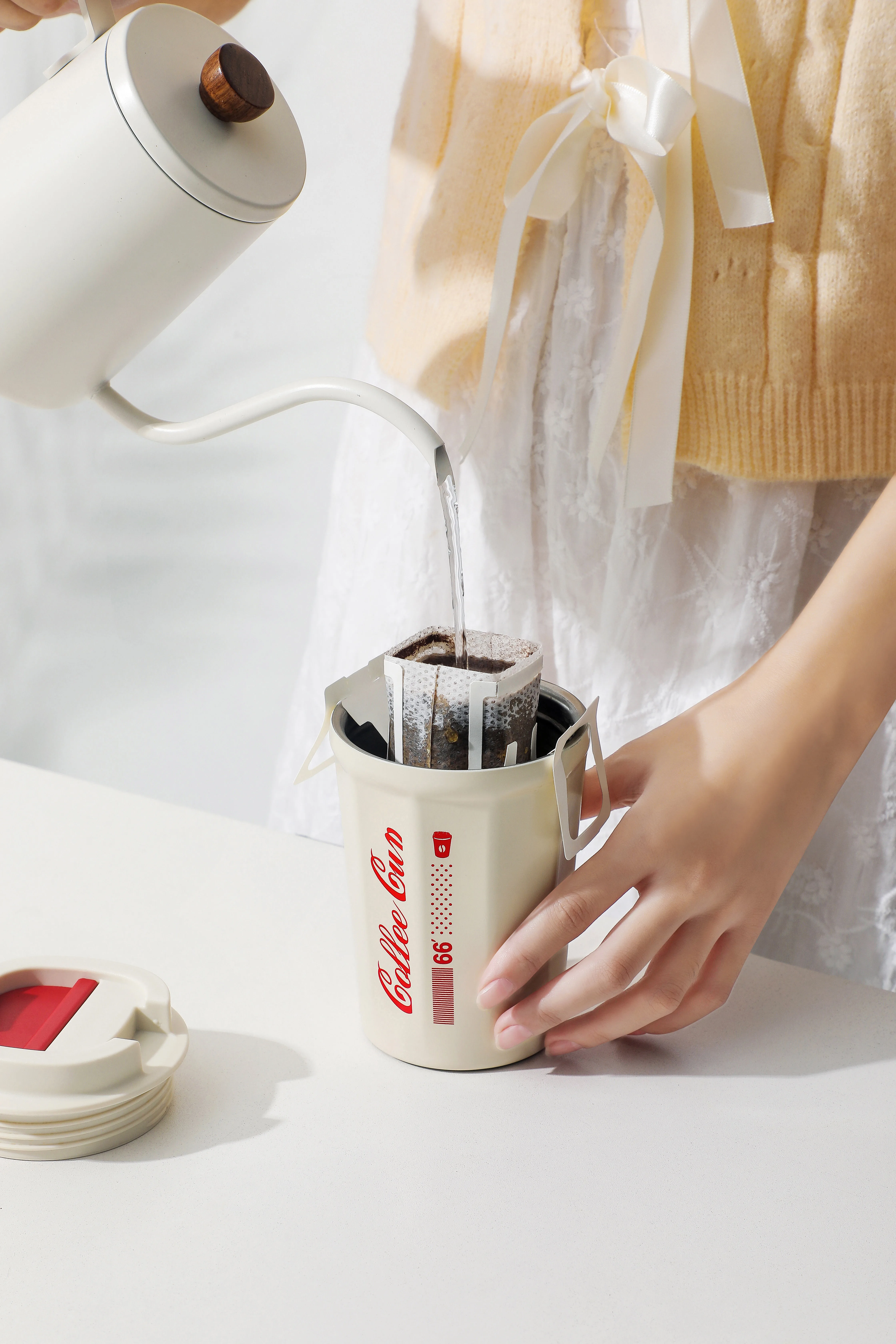 شعار مخصص 304 الفولاذ المقاوم للصدأ جدار مزدوج فراغ معزول الحرارية كوب قهوة للسفر غير السقوط القدح 11