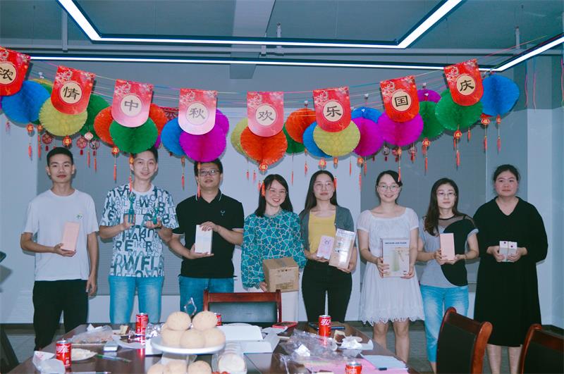 Peacemounts celebra el Festival del Medio Otoño y la fiesta de cumpleaños de septiembre 1