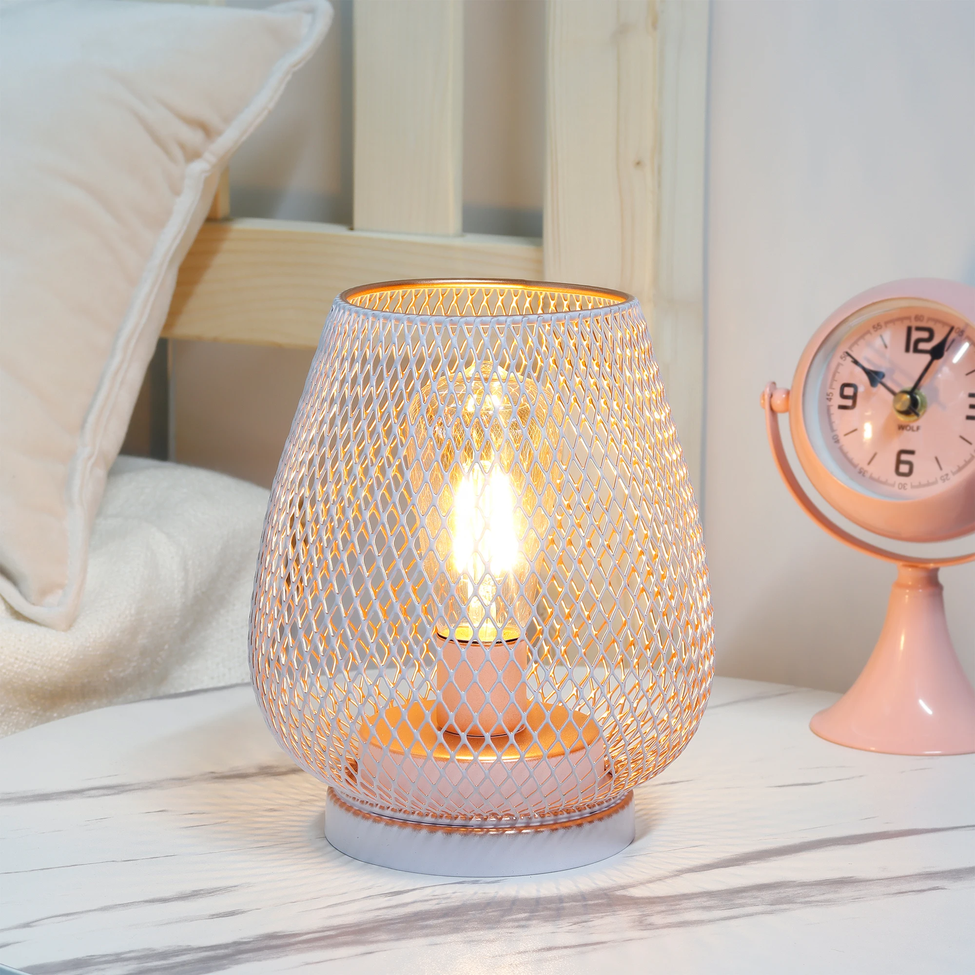 Lampada da tavolo in rete metallica bianca Lampada da notte senza fili alimentata a batteria Lampada da tavolo per ristorante all'ingrosso 13