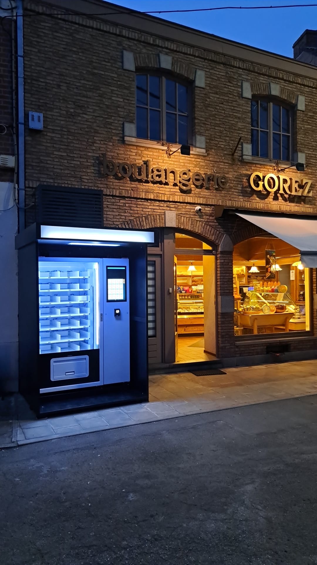 The Belgian Fry-Sky Revolution: Why WEIMI's Smart Elevator Vending is the Best Thing Since Sliced Waffles 2