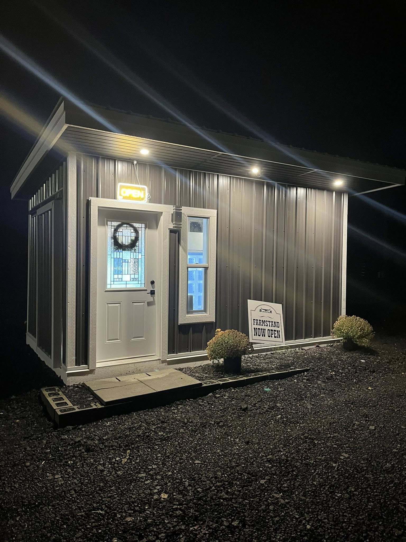 The Chilliwack Gold Mine in a Box: How WEIMI's Chilled Locker Vending Made a Canadian Farm the Envy of the Valley 4
