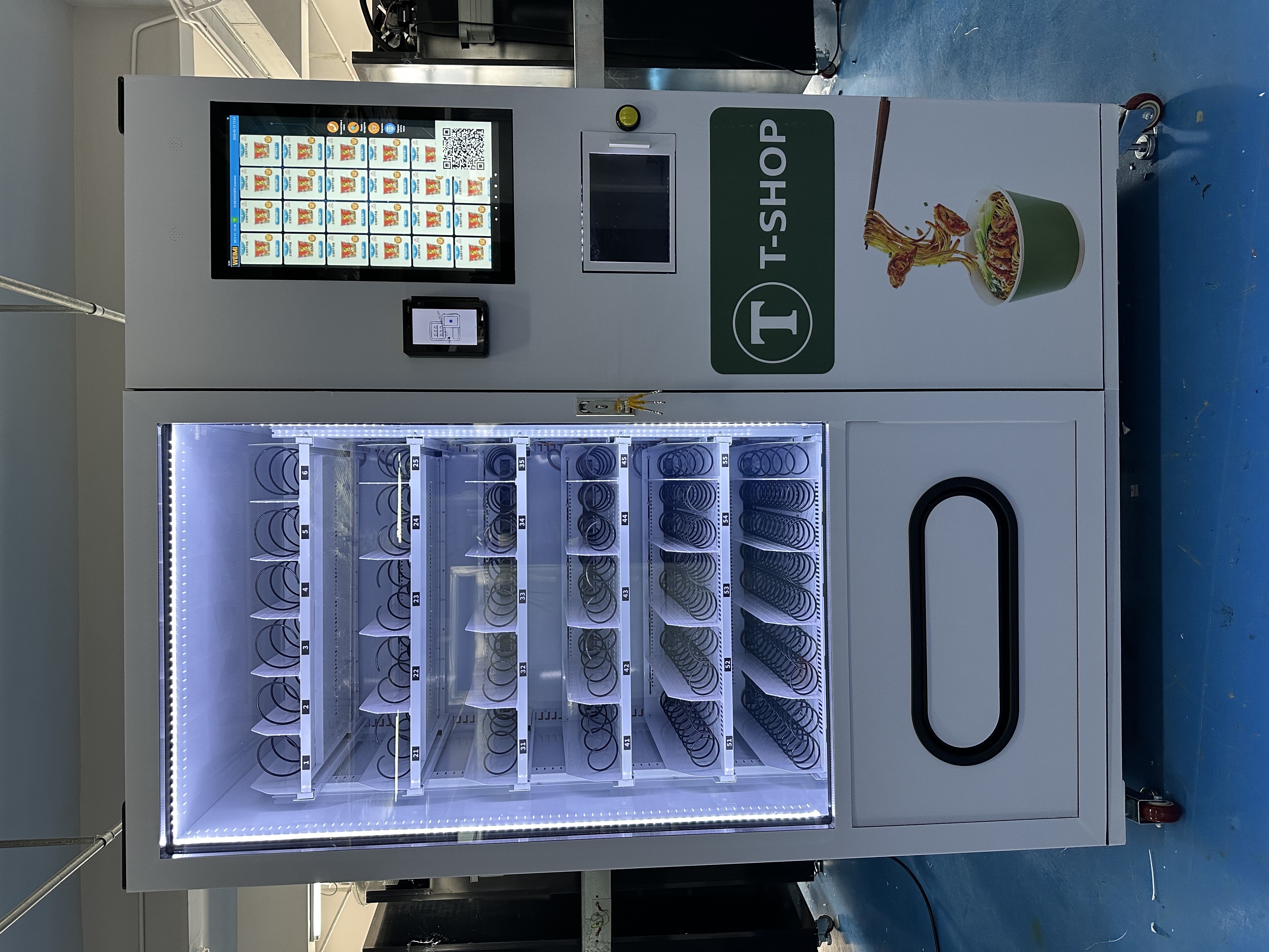 Smart Instant Noodle Vending Machine for Kazakhstan: WEIMI Brings 24/7 Hot Meal Convenience 2