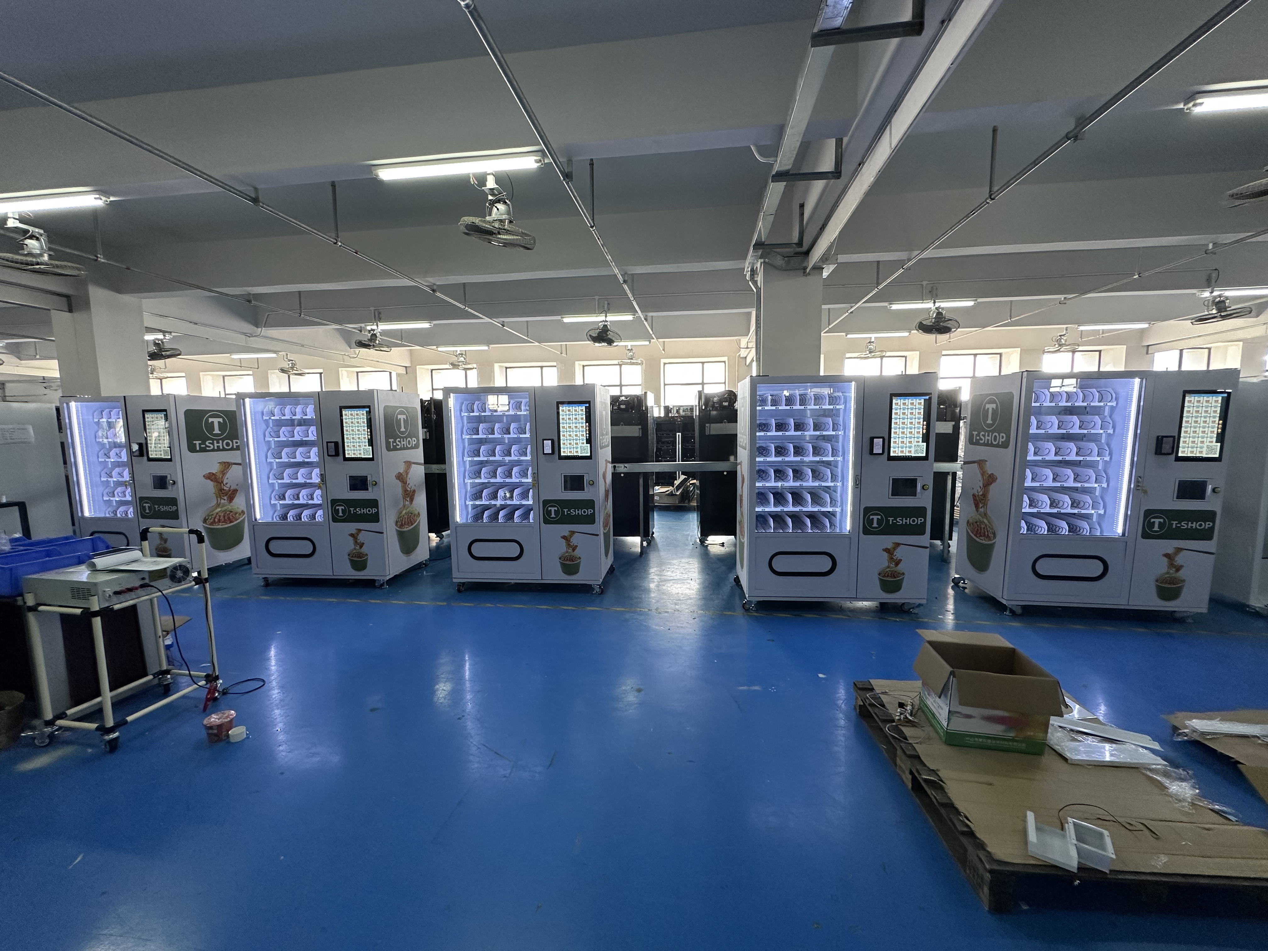 Smart Instant Noodle Vending Machine for Kazakhstan: WEIMI Brings 24/7 Hot Meal Convenience 1