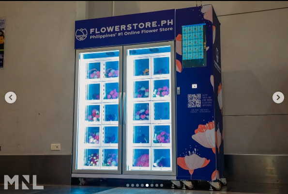 WEIMI Transparent Refrigerated Lockers Airport Flower Vending Machine 1