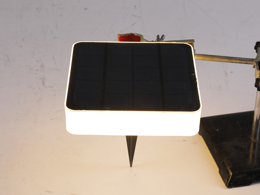 0.05 Solar Powered Ceiling Light LumusSolem Manufacture 24