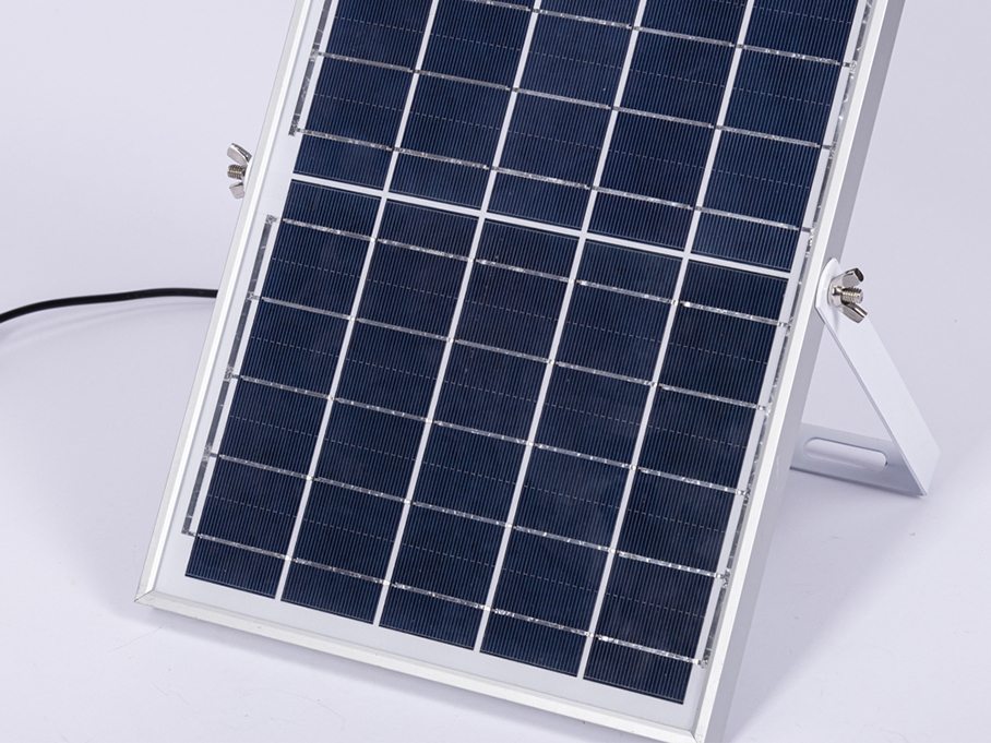 Polysilicon 5V / 10W Frameless Four Seasons Classic Solar Plug in Lamp LumusSolem Manufacture 16