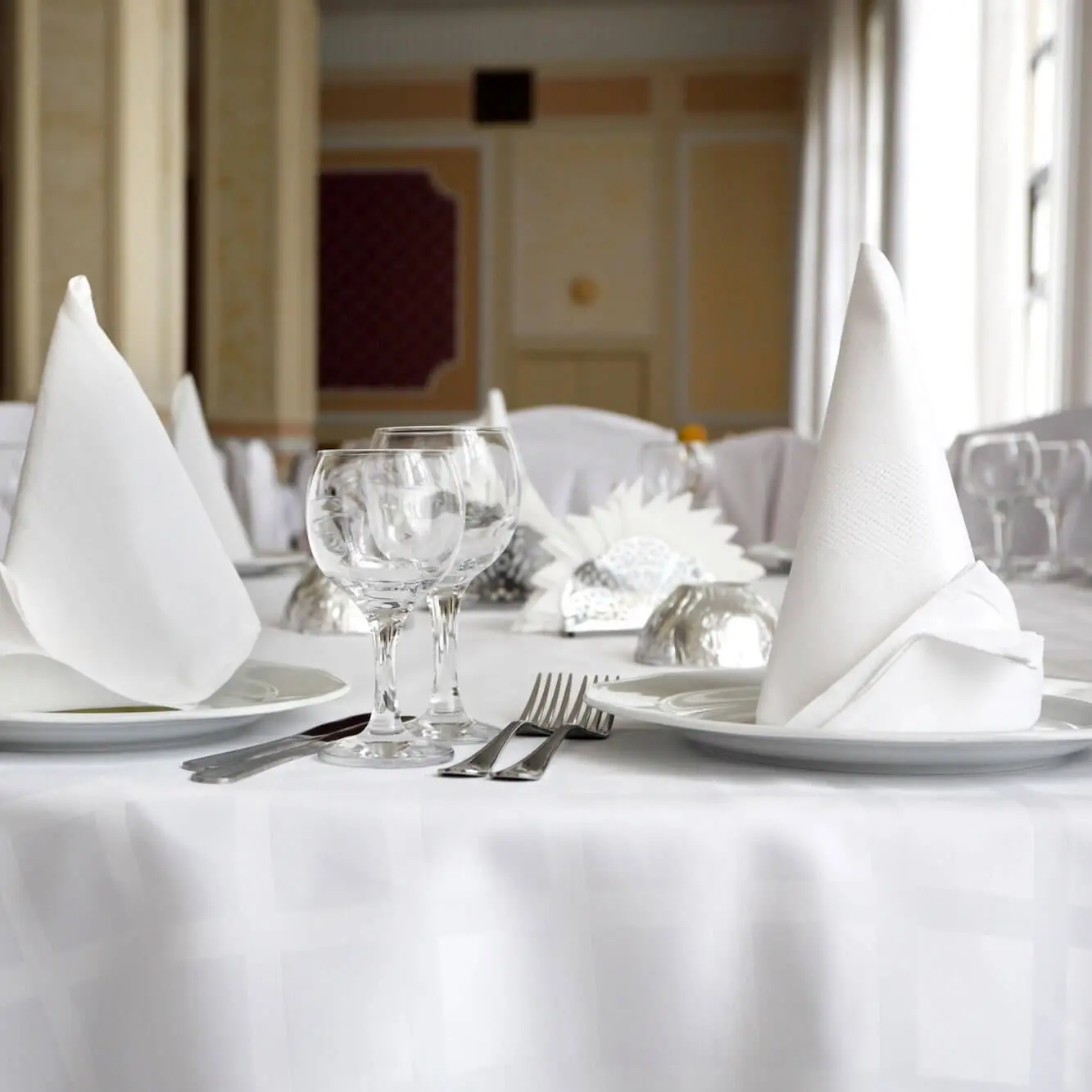 Premium Quality Satin Cotton Wedding Dinner 132 Inch Round White Fancy Tablecloth 1