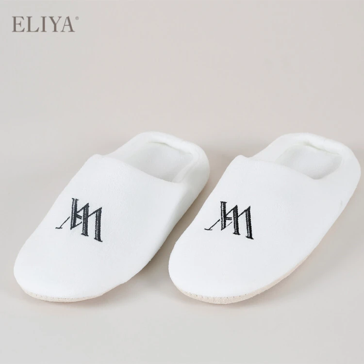 5 Star Luxury White Washable Hotel Guest Slippers With Logo 1