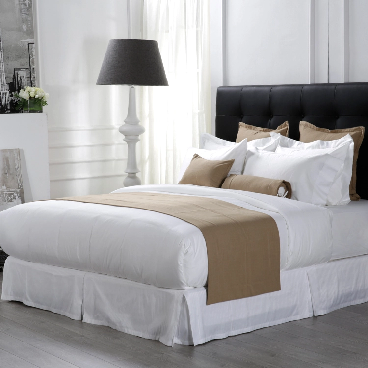 Luxury Hotel Linen 100% Polyester Bed Runner Bet Sheet Bed Throw For Sale 1
