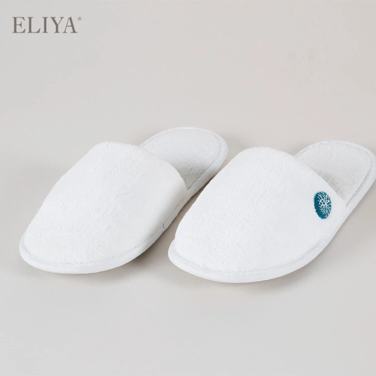 Personalized Embroidery Logo Disposable White Hotel Slippers For Women 1