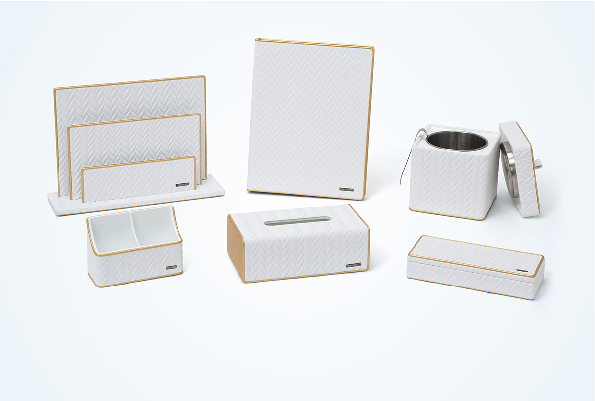 Hotel supplies accessories remotes holder white/gold custom logo 9