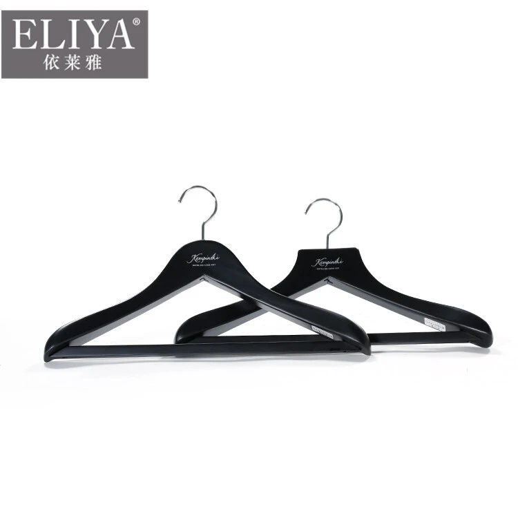 Black plastic hanger quality for hotel 1