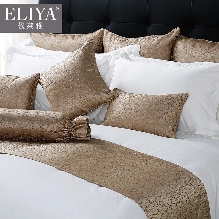 Soft 100 cotton white bedsheets for home hotel and hospitals 1