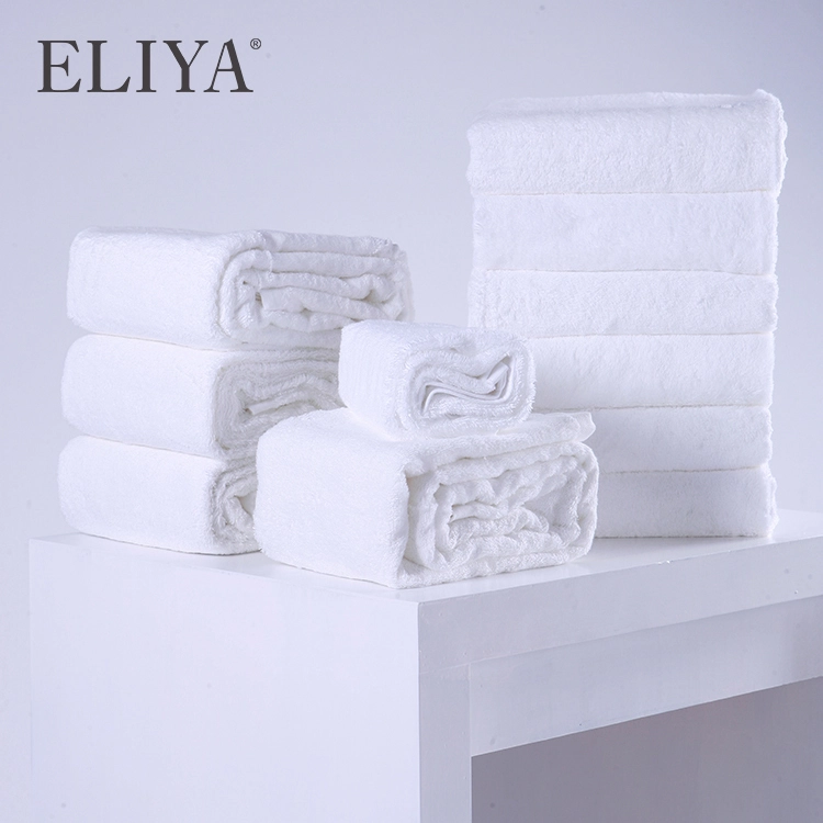 Tapis de bain blanc, 1