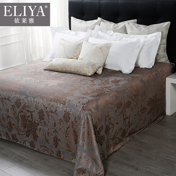 La feuille de chambre à coucher d'hôtel de luxe de Guangzhou place la suite de literie de tissu de coton de Roi 1