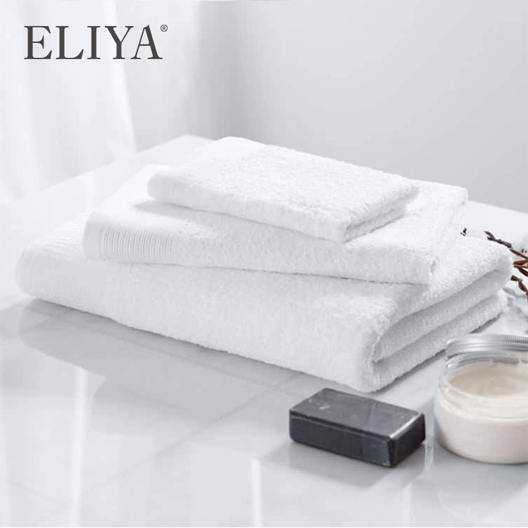 Custom Logo Five Star Hilton Hotel 650Gsm White Towels For Bathroom 1