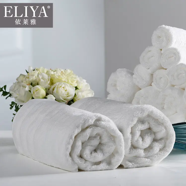 A Guide to Buy Premium Hotel Bathrobes 1