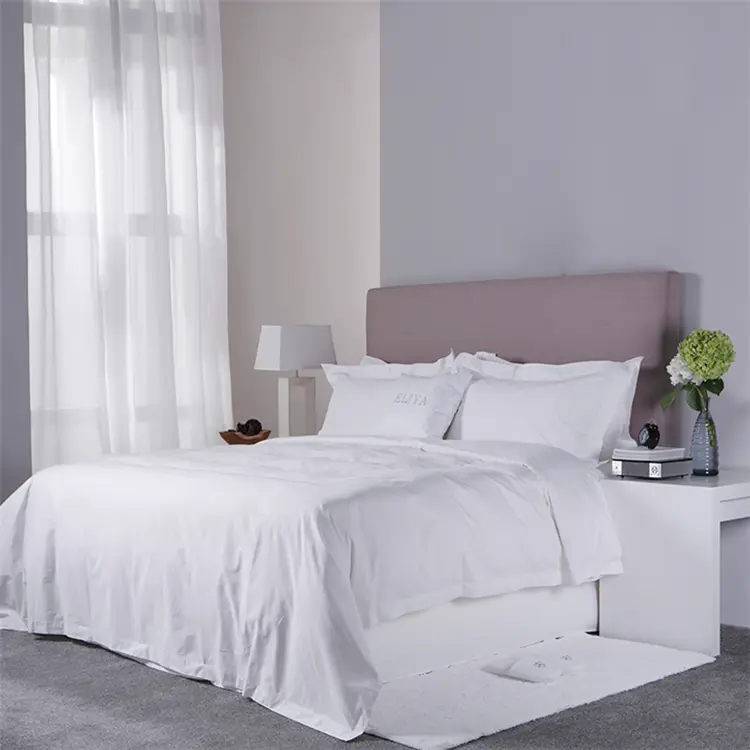 La ropa de cama del hotel y la protección contra el lavado también deben prestar atención.1 1