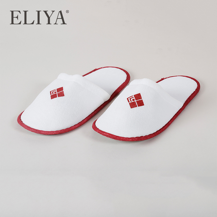 How to Buy the Best Women's Hotel Slippers 2