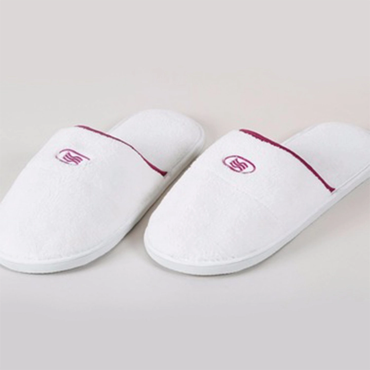 Coral Fleece Hotel Woman Spa Slipper Disposable Printing Logo Non Woven Hotel Slipper With Bag 1
