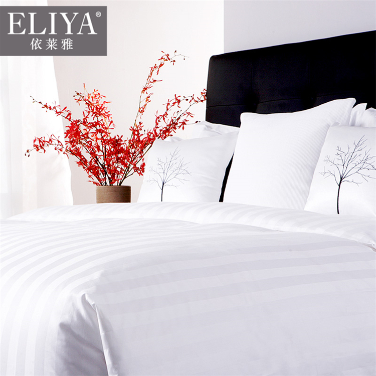 Hôtel 3 étoiles en poly-coton populaire 300t drap plat / housse de couette 1
