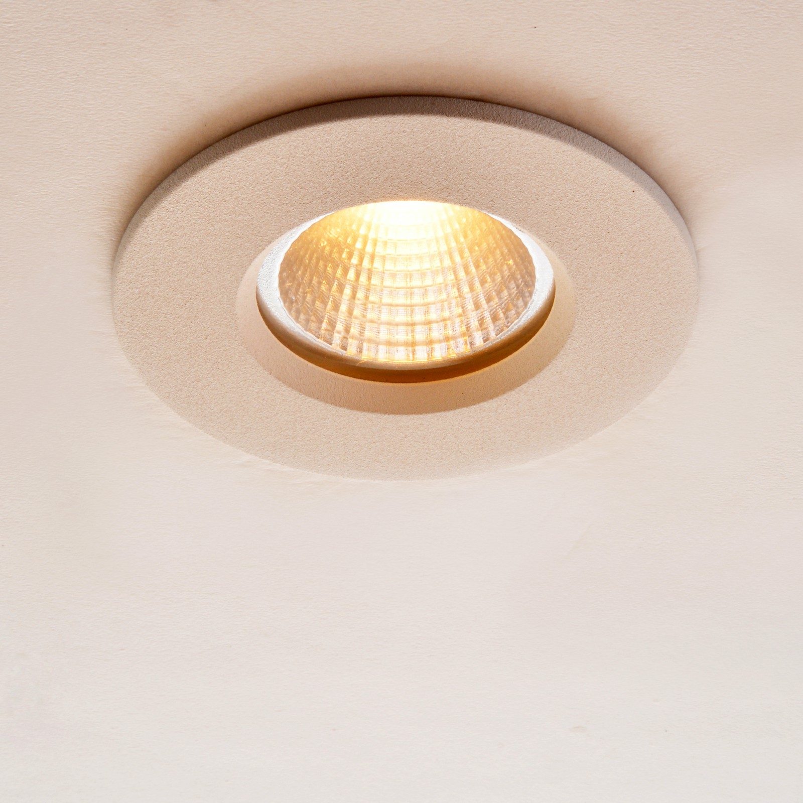 How to choose a downlight?  4