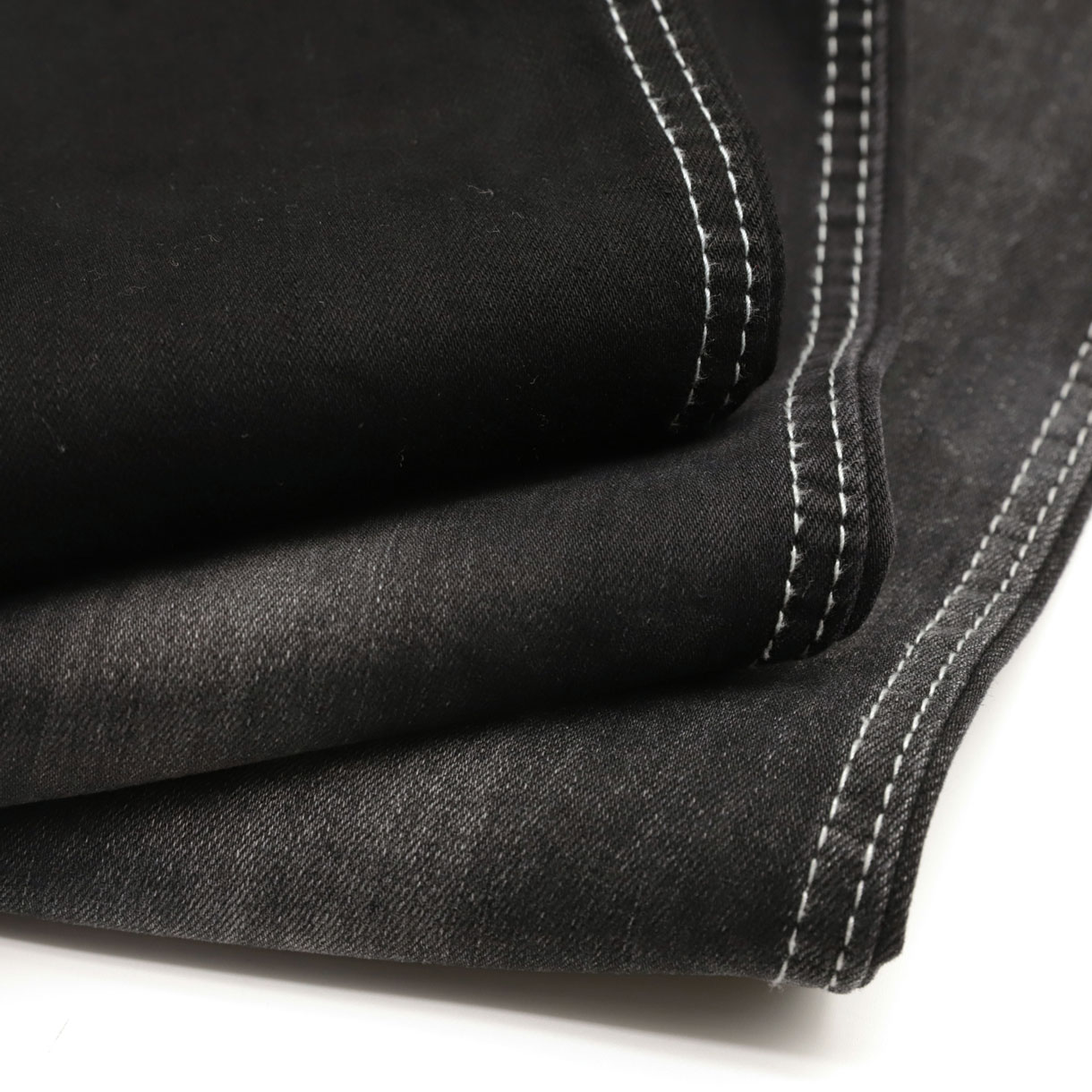 The Benefits of Using the Right Denim Stretch Denim Fabric 2