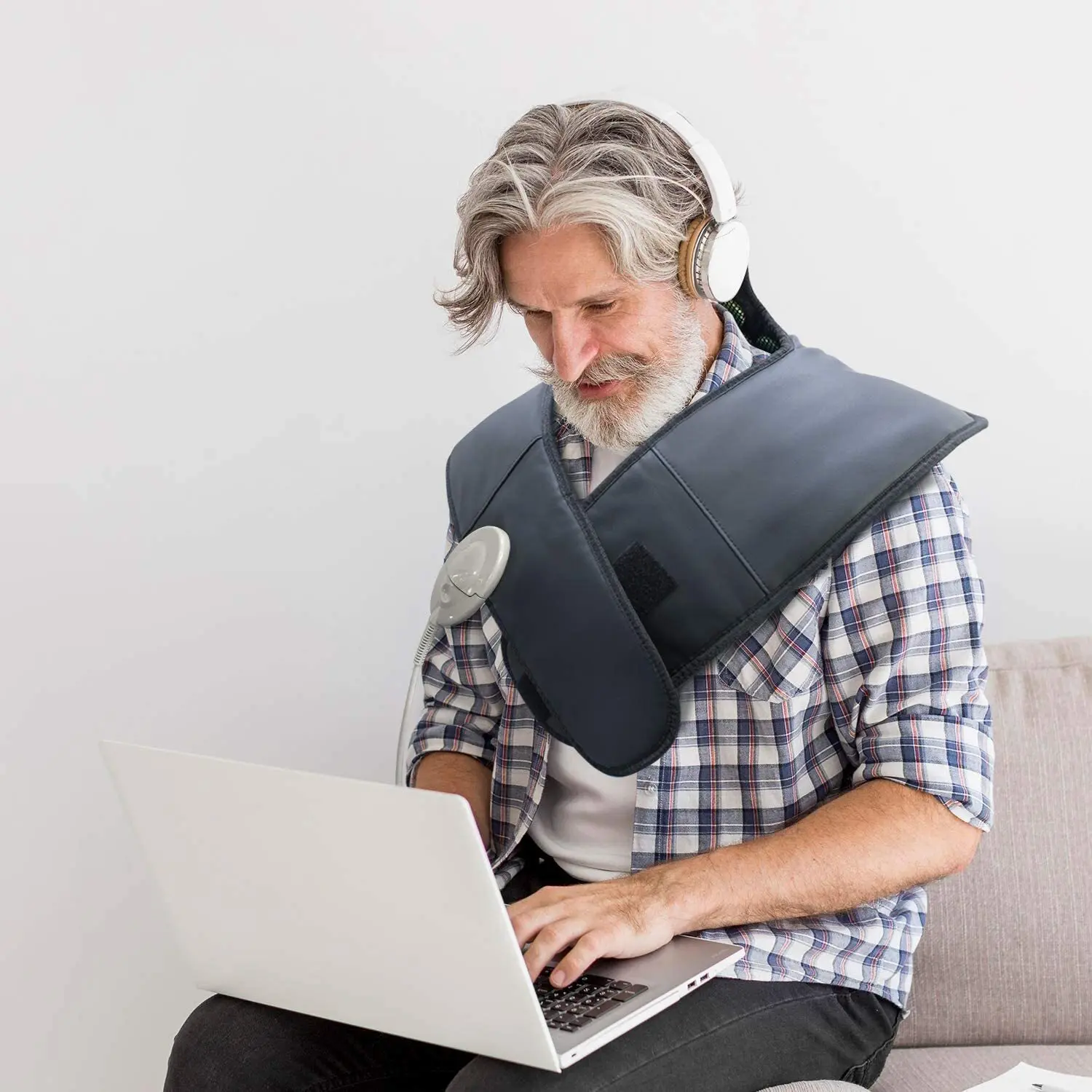 Medium Neck and Back Heating Pad UTK 4