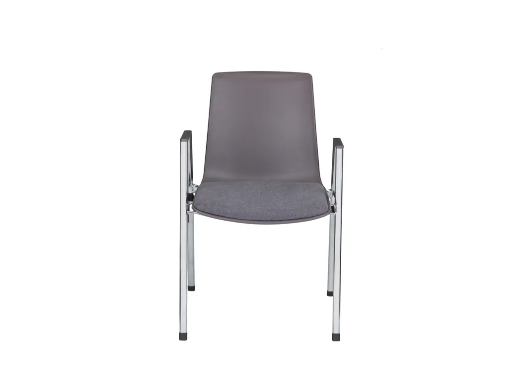 5 sencillos pasos para construir una silla gris apilable 1