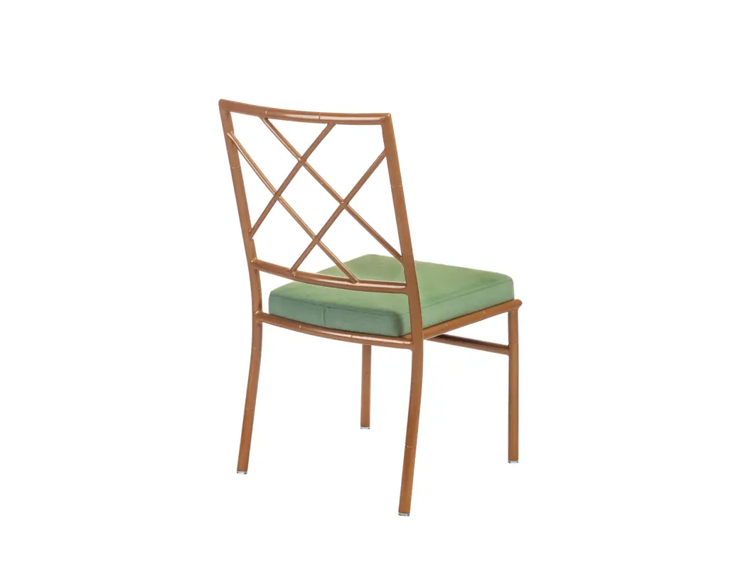 Yumeya Furniture Gold Chiavari Chairs Wholesale 4
