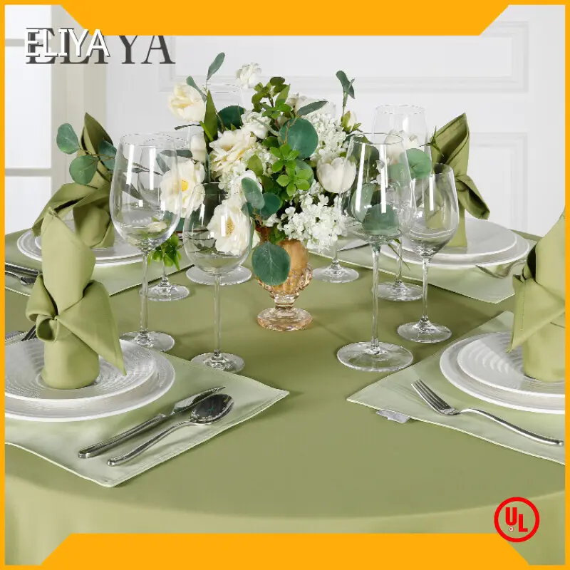 Chemin de table ISO-9001 pour table à manger noir marque ELIYA 1