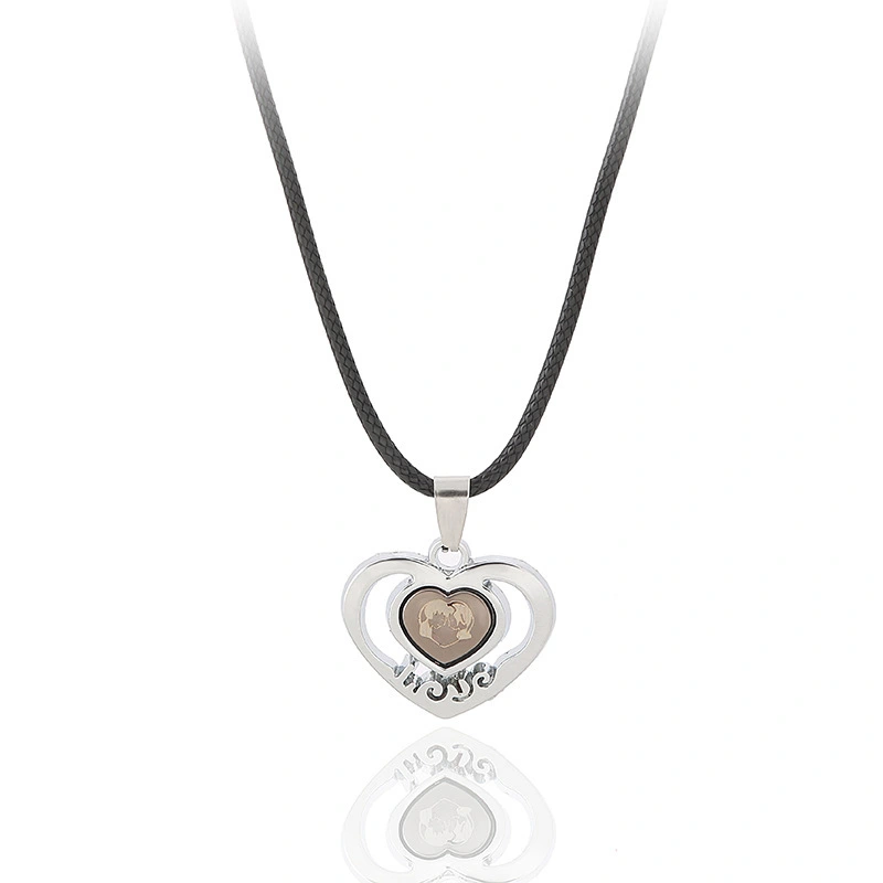 Hainon New Fashion Love Pendant Hollow Heart Couple Necklace Clavicle Chain jewelry for girl wholesale 1