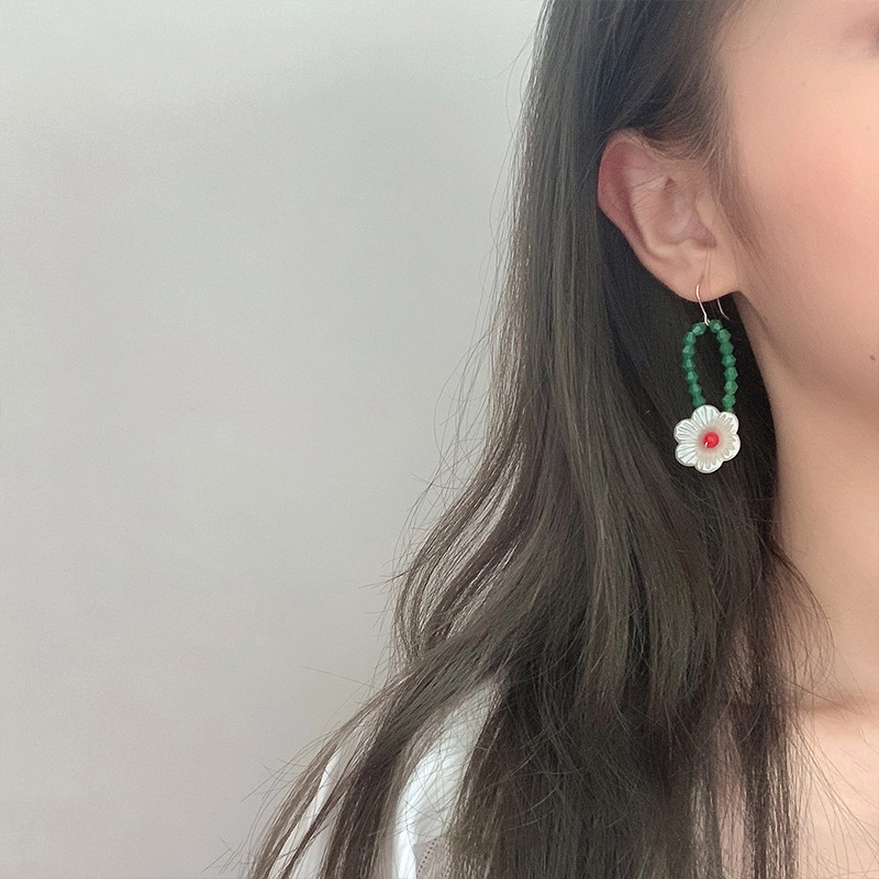 Hainon Hand made retro cute hit color flower earrings female gentle all match resin earrings jewelry for women 1