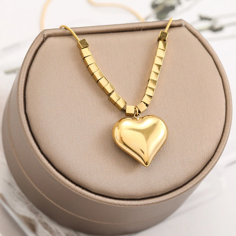 Hainon High end design love clavicle chain delicate square titanium steel necklace female sweet trend 1