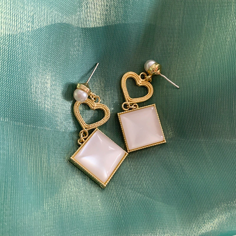 Hainon Original niche design geometric peach heart pearl earrings fashion temperament earrings jewelry 1