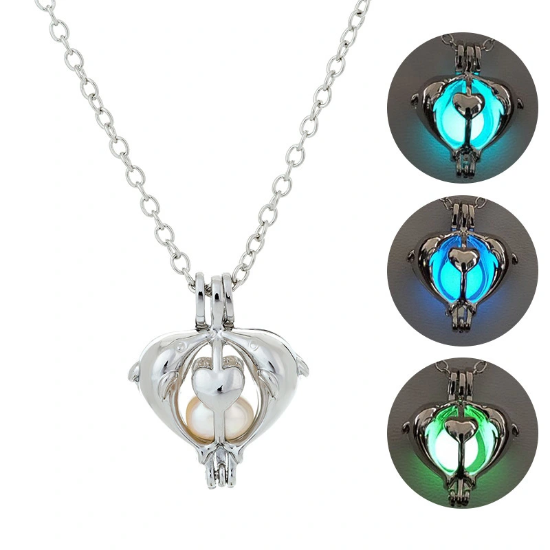 Hainon Creative accessories simple and versatile double-sided luminous love dolphin necklace fashion 1