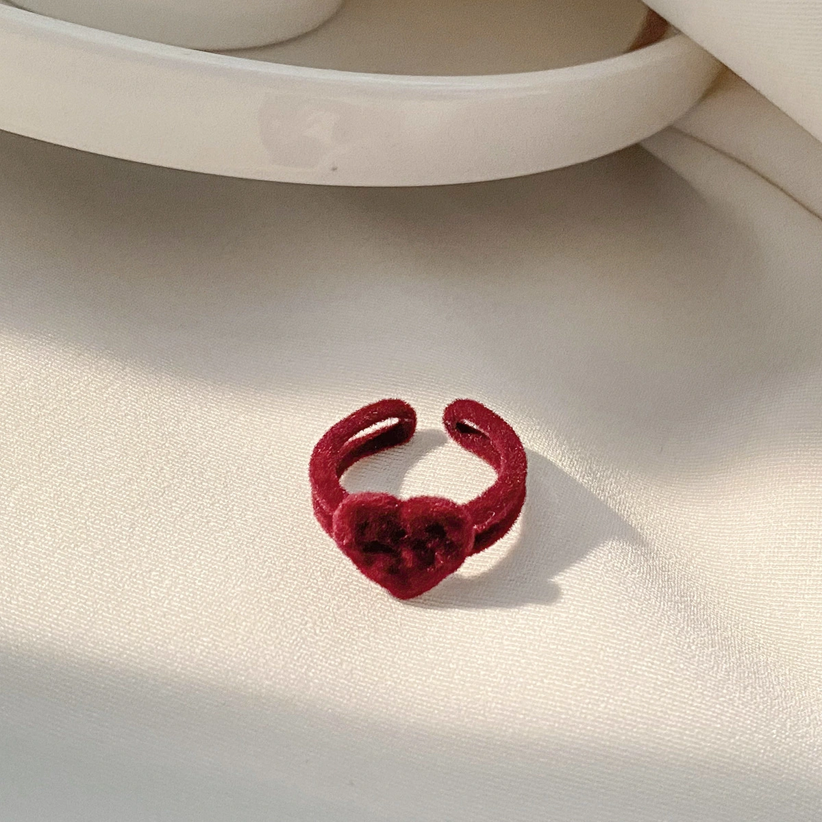 Hainon European and American niche design love blue red ring jewelry for girl open ring wholesale 1