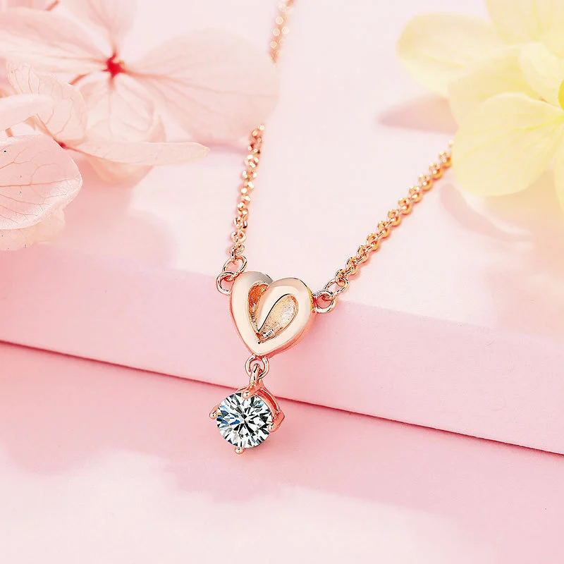 Hainon New Heart Shaped Necklace with zircon Love Heart Single Diamond Clavicle Chain Valentine's Day Gift 1