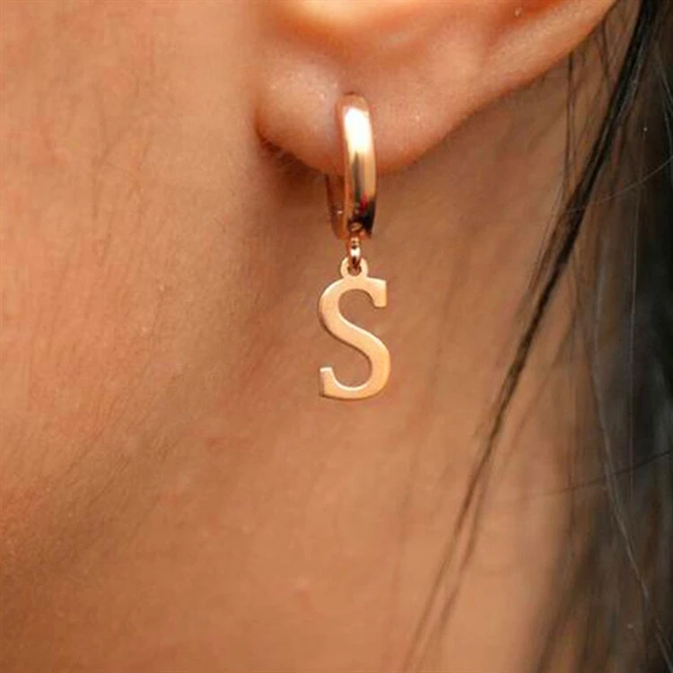 Hainon designer popular stainless steel 26 Alphabet Letter Earrings 1pc Personalized A-Z Initial Earrings for Girls 1